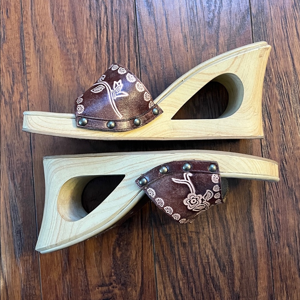 Rare Y2K tooled leather vintage Mudd wedge sandals - Picture 3 of 5
